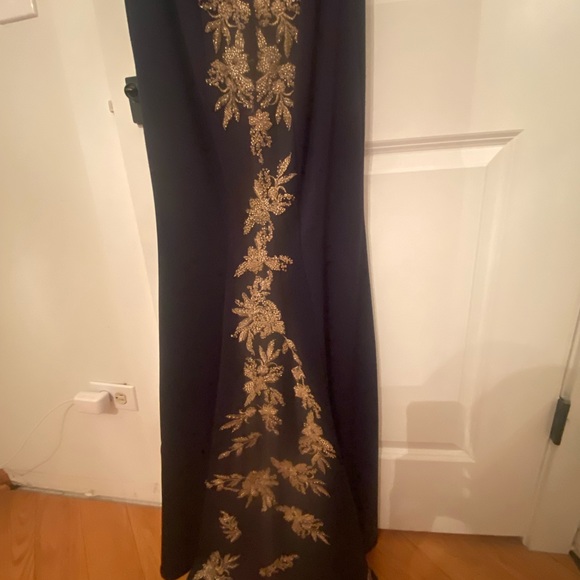 Prom/Formal Gown - Picture 4 of 9